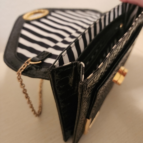 Gianni Bini Clutch Purse with Gold Chain - Picture 5 of 10